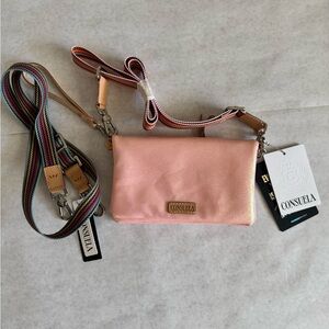 Consuela Uptown Crossbody Diggi
Light pink with glitter